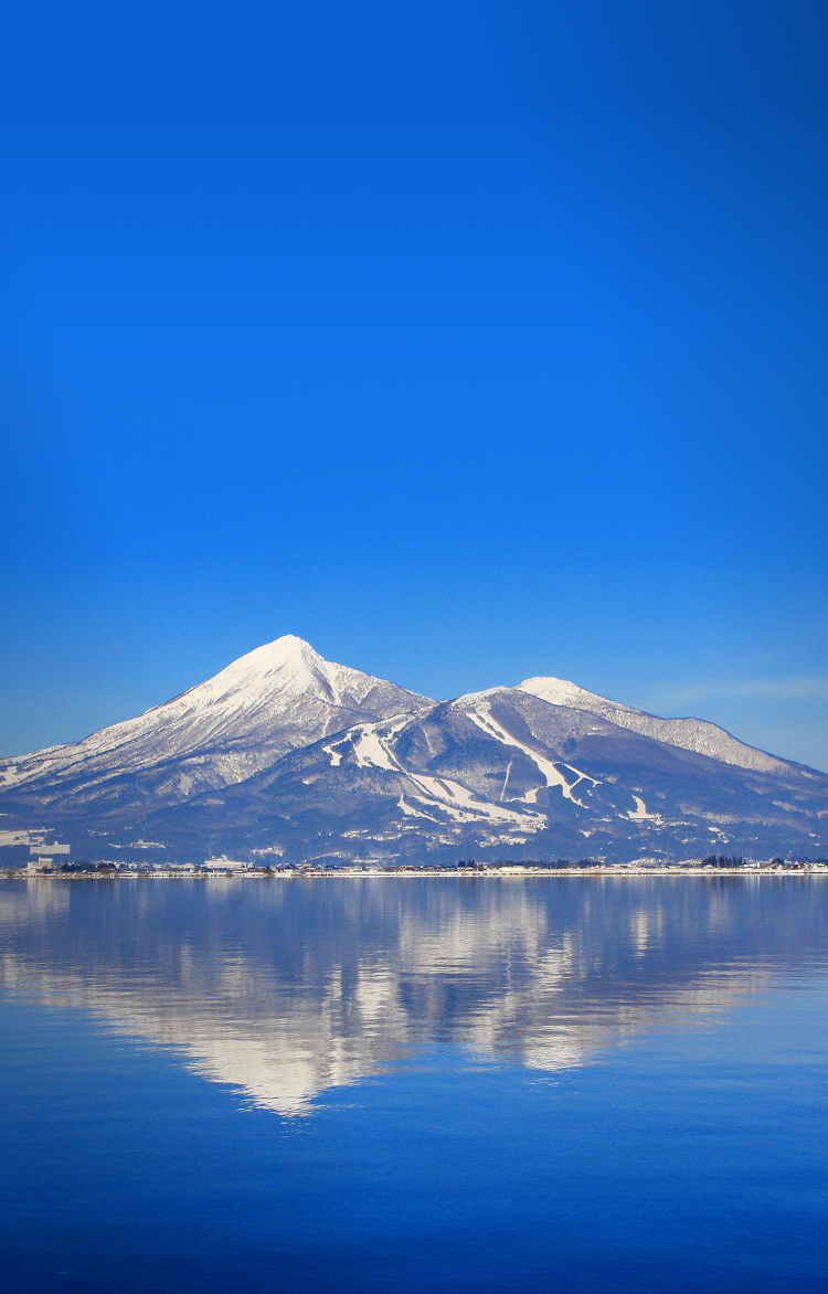 DMCトラベル 冬の猪苗代湖と磐梯山 画像
